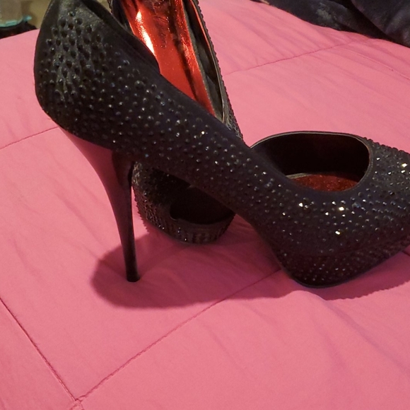 Platform shoes - Picture 2 of 3